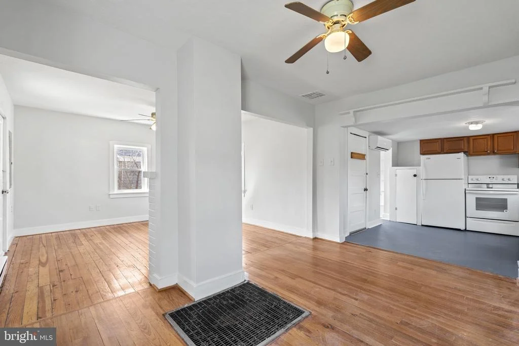 Photo of 822 N COMMERCE AVENUE