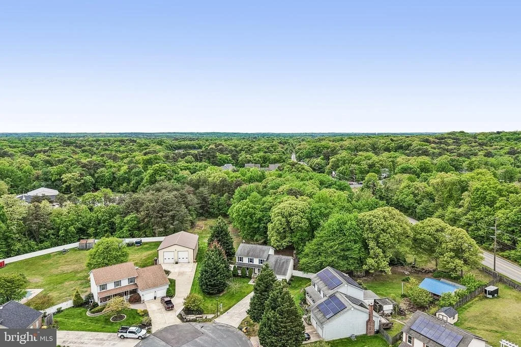 Photo of 592 EASON DRIVE