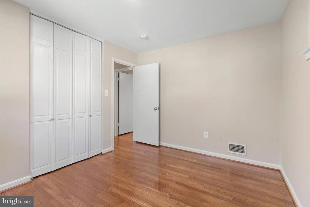 Photo of 5505 EASTBOURNE DRIVE
