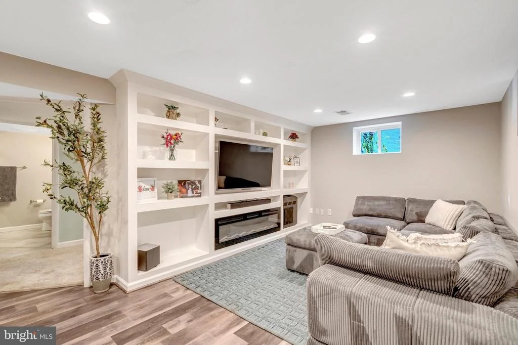 Photo of 3907 FAIRVIEW DRIVE