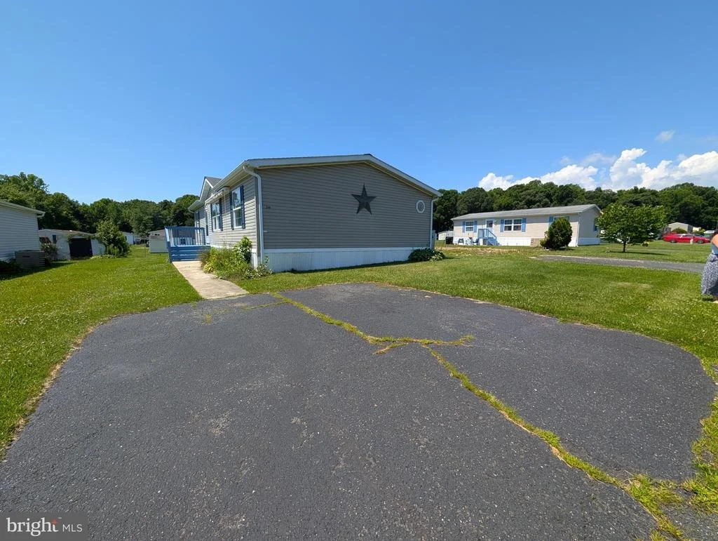 Photo of 216 GARNER DRIVE