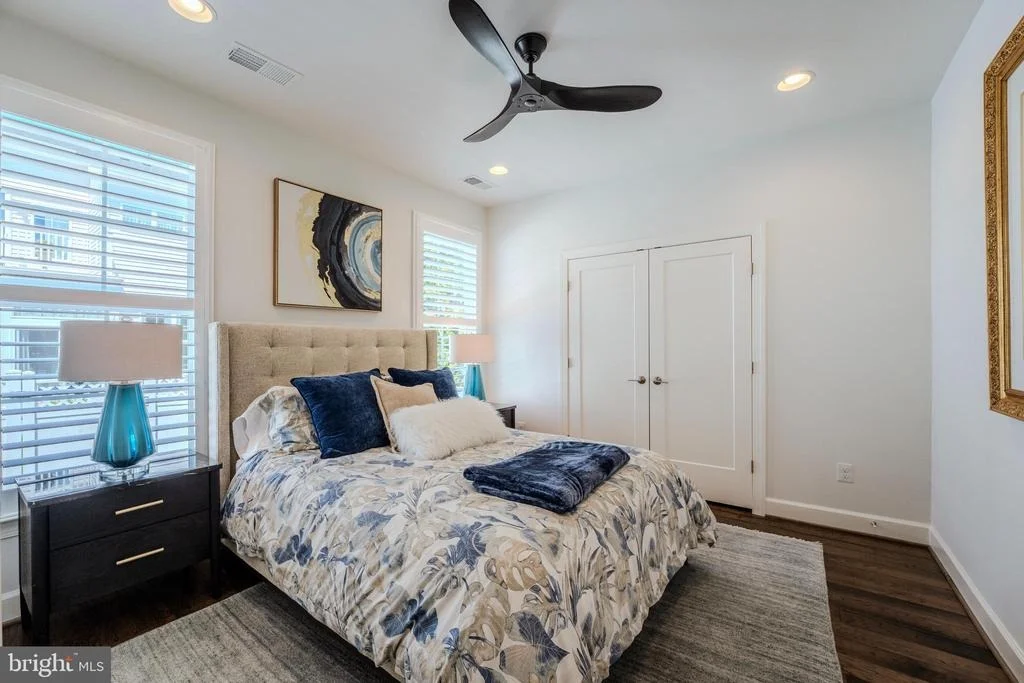 Photo of 42863 BEAVER CROSSING SQUARE
