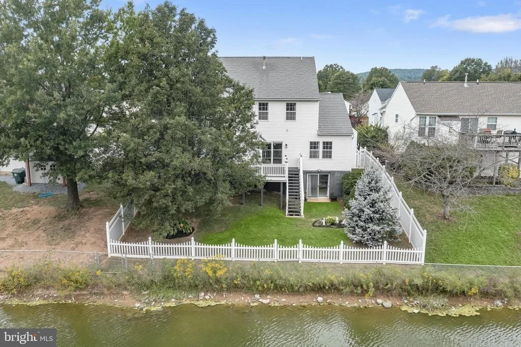 Photo of 236 LAKE COVENTRY DRIVE