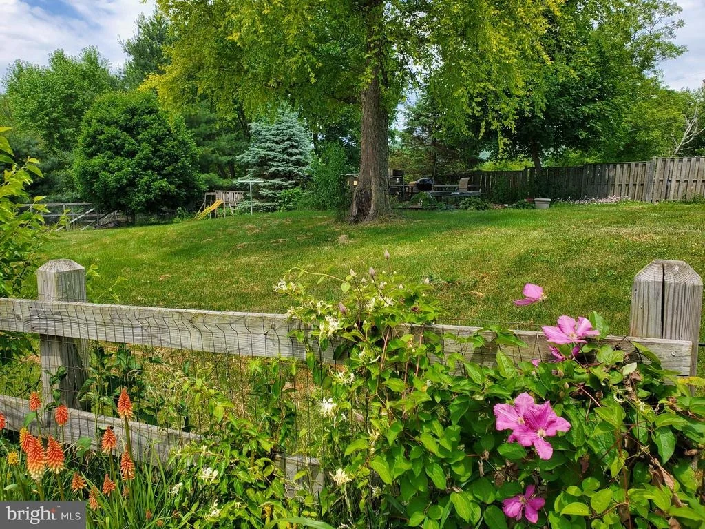 Photo of 6155 KING ROAD