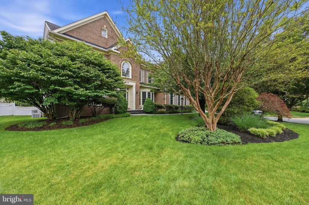 Photo of 5019 TOTHILL