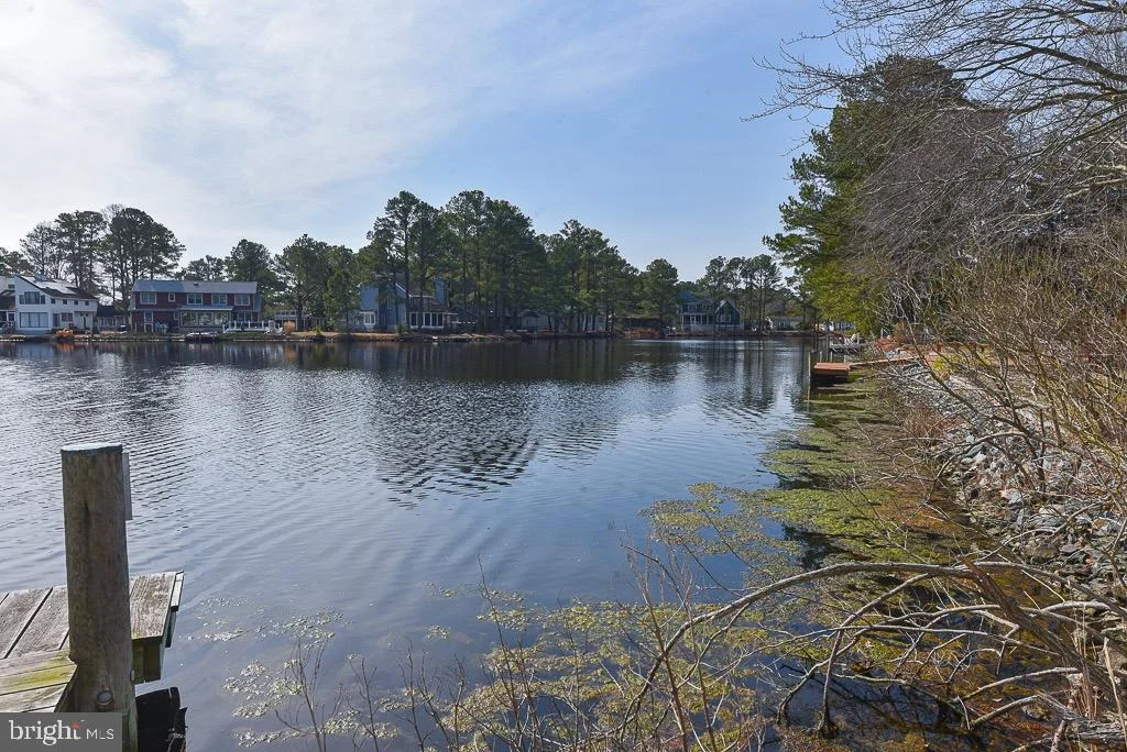 Photo of 956 LAKE VIEW DRIVE