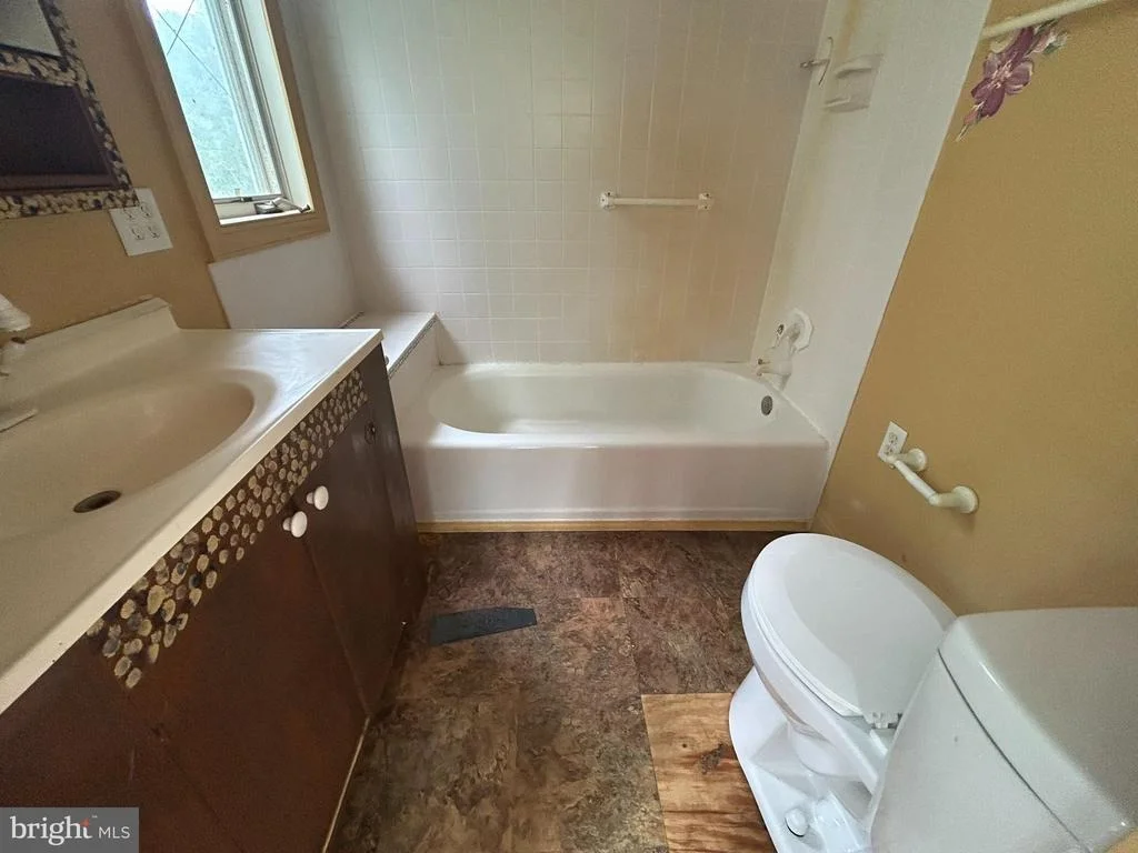 Photo of 6372 SHADY SIDE ROAD W