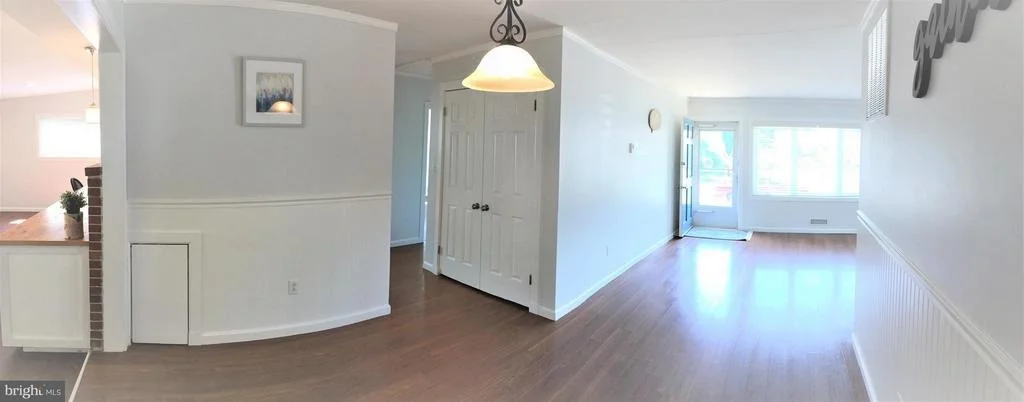 Photo of 1033 MARKSWORTH ROAD