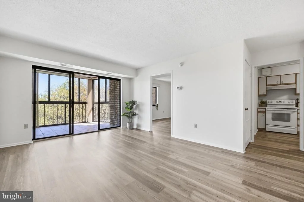 Photo of Unit 21006 at 15107 INTERLACHEN DRIVE