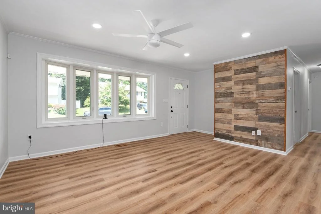 Photo of 541 CRESTPARK DRIVE