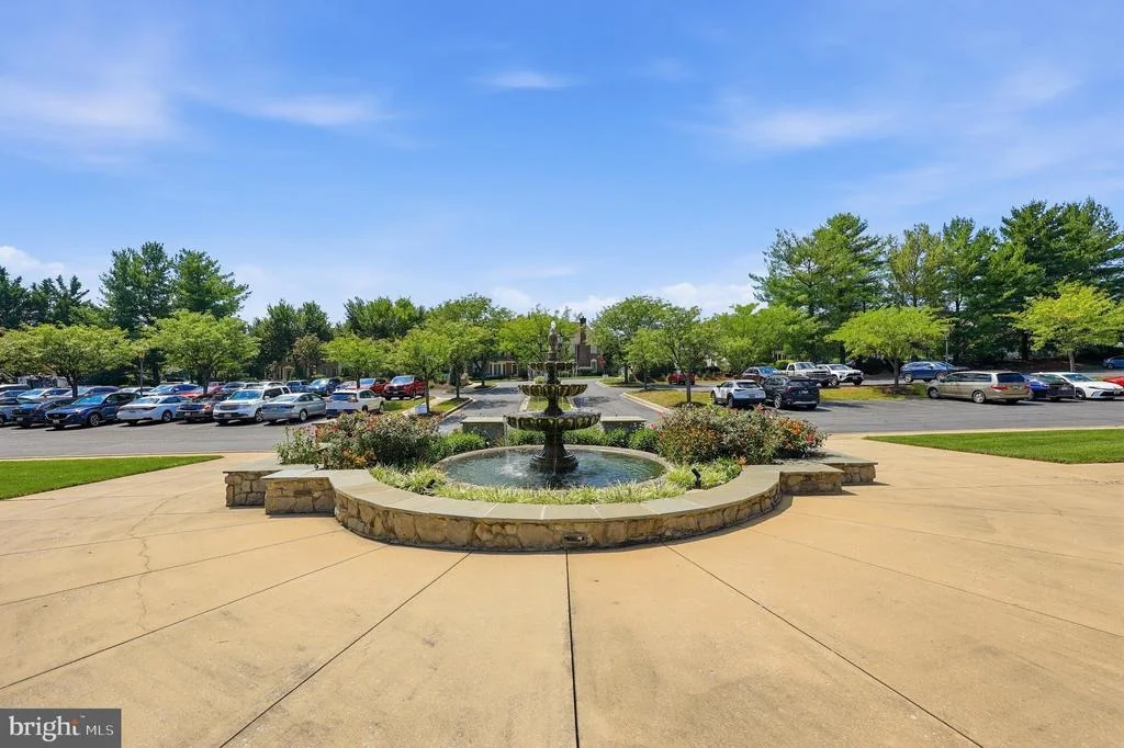 Photo of Unit 304 at 2500 WATERSIDE DRIVE