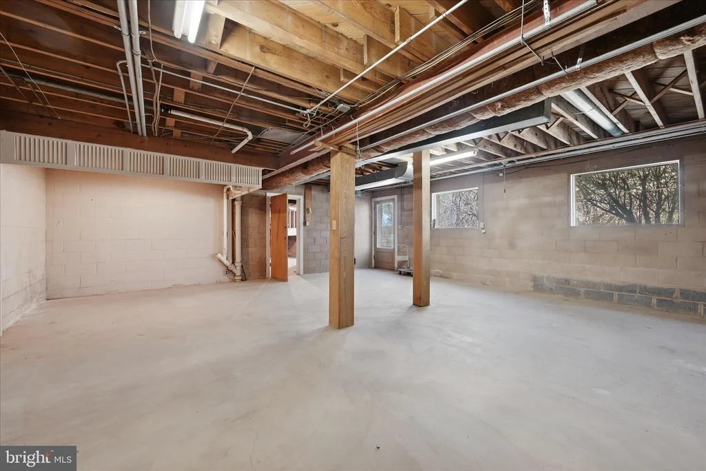 Photo of 2517 FIVE POINTS ROAD