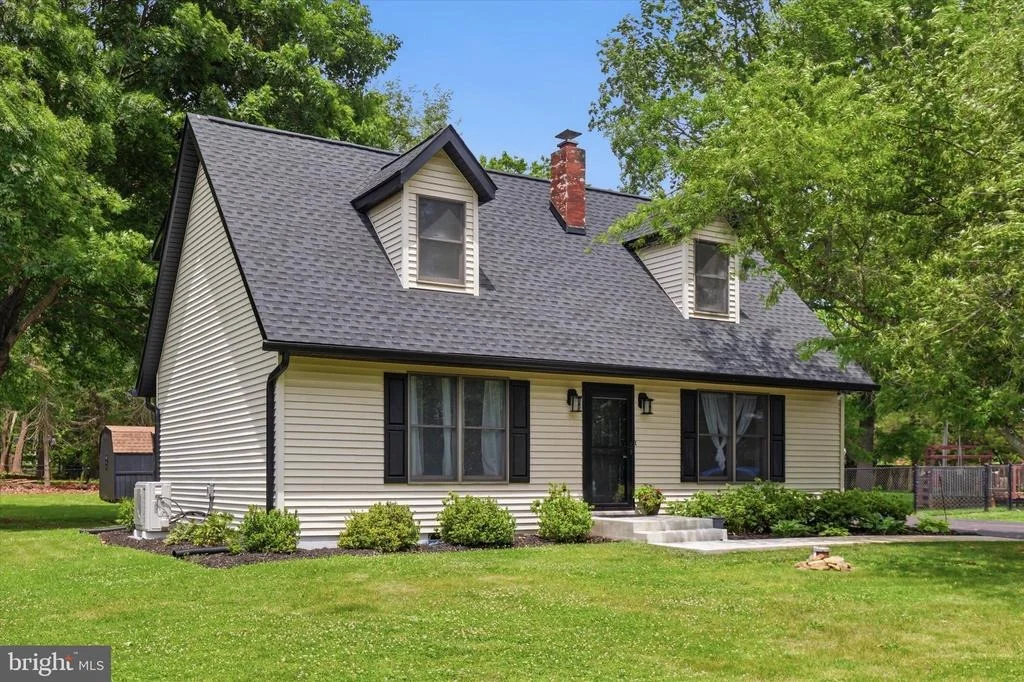 Photo of 115 JACKS MOUNTAIN ROAD