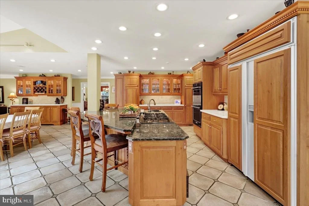 Photo of 225 LOGAN AVENUE