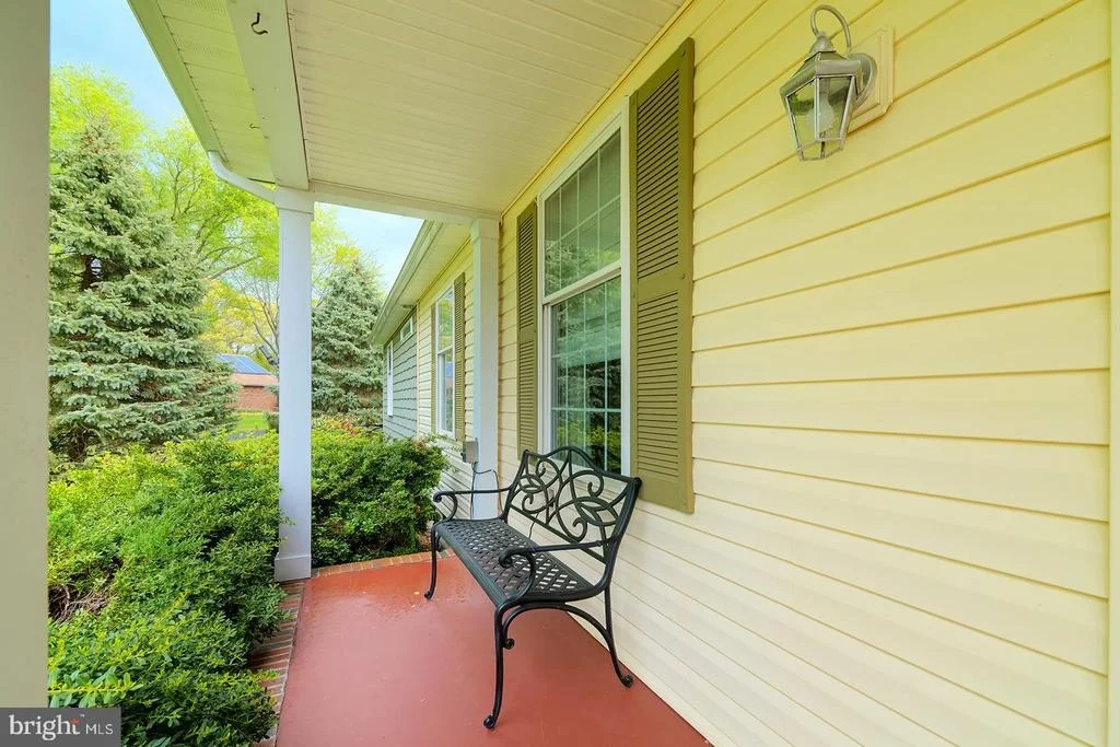 Photo of 30390 E MILL RUN