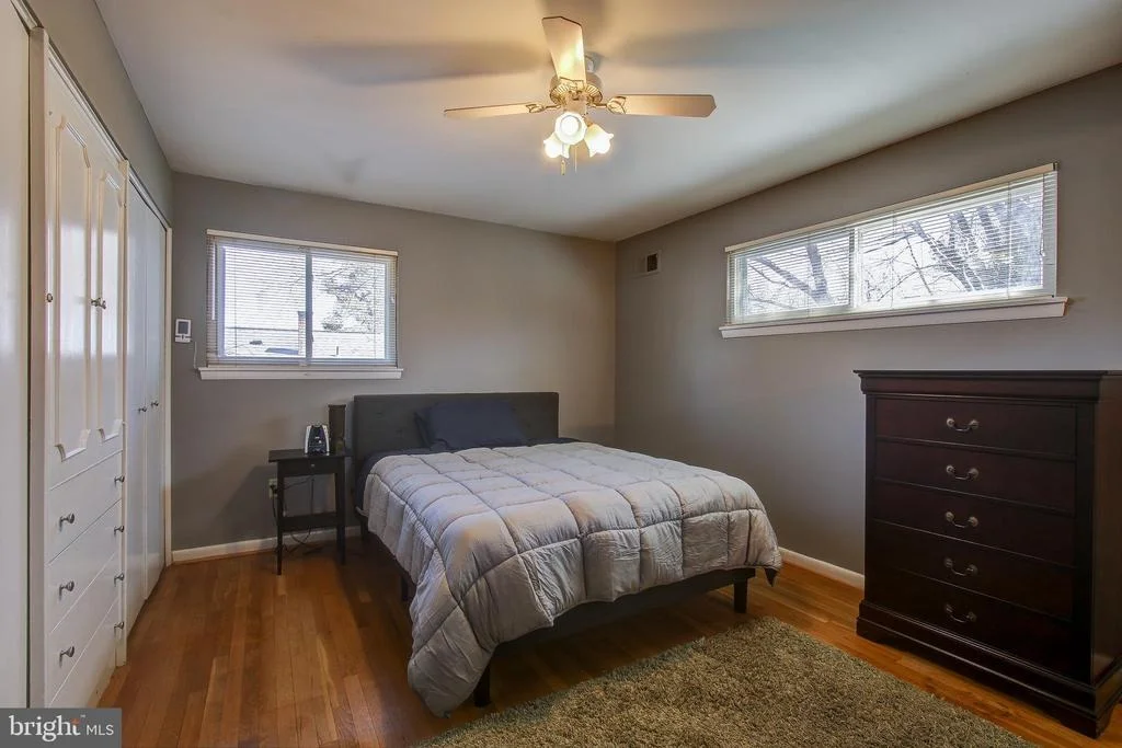 Photo of 906 LAMBERTON DRIVE