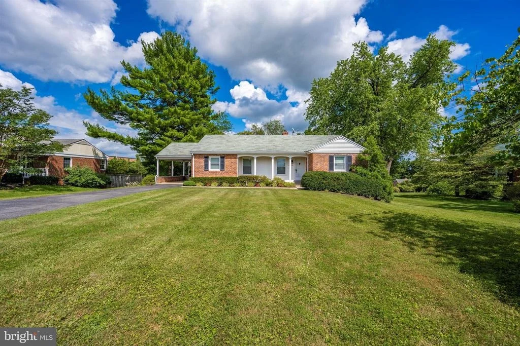 Photo of 25805 RIDGE ROAD