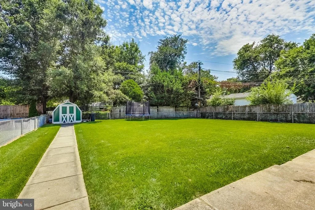Photo of 1004 5TH STREET