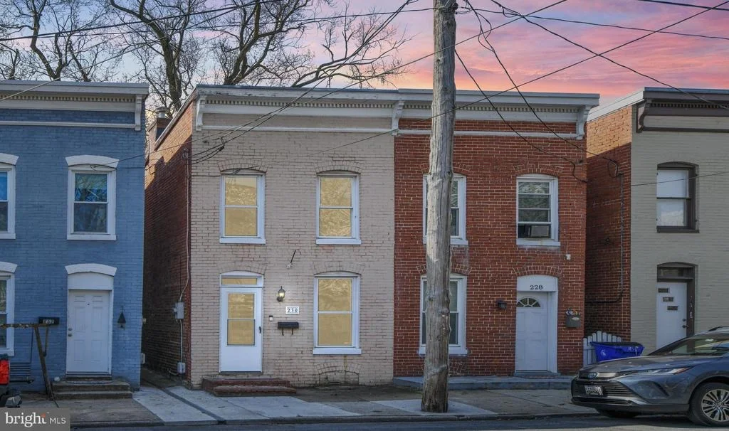 Photo of 230 E 5TH STREET