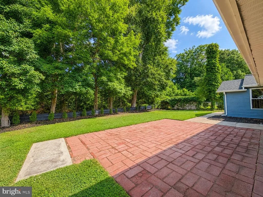 Photo of 61 PAGEANT LANE