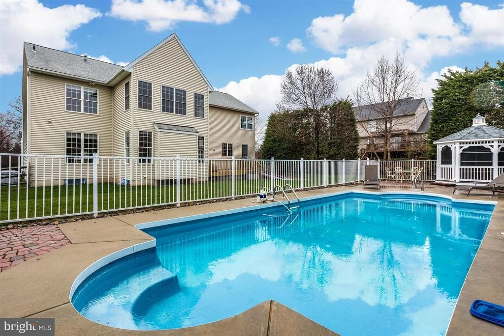 Photo of 6704 HEIRLOOM COURT