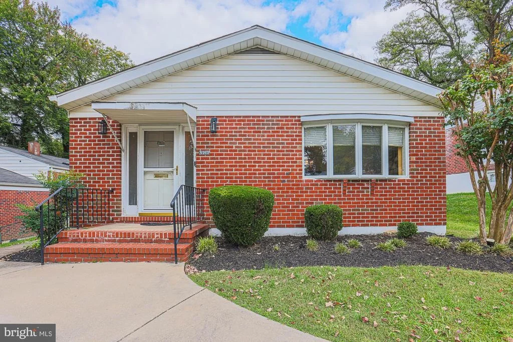 Photo of 5919 WINNER AVENUE