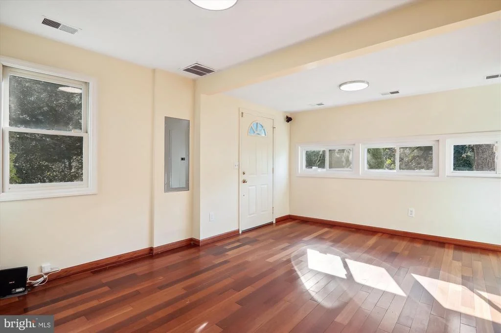 Photo of 18301 BROOKE ROAD