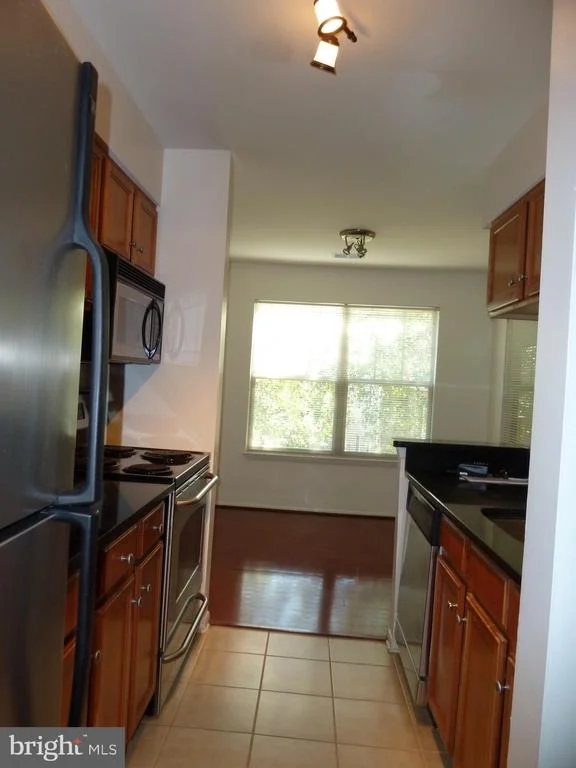 Photo of Unit D at 1707 ASCOT WAY