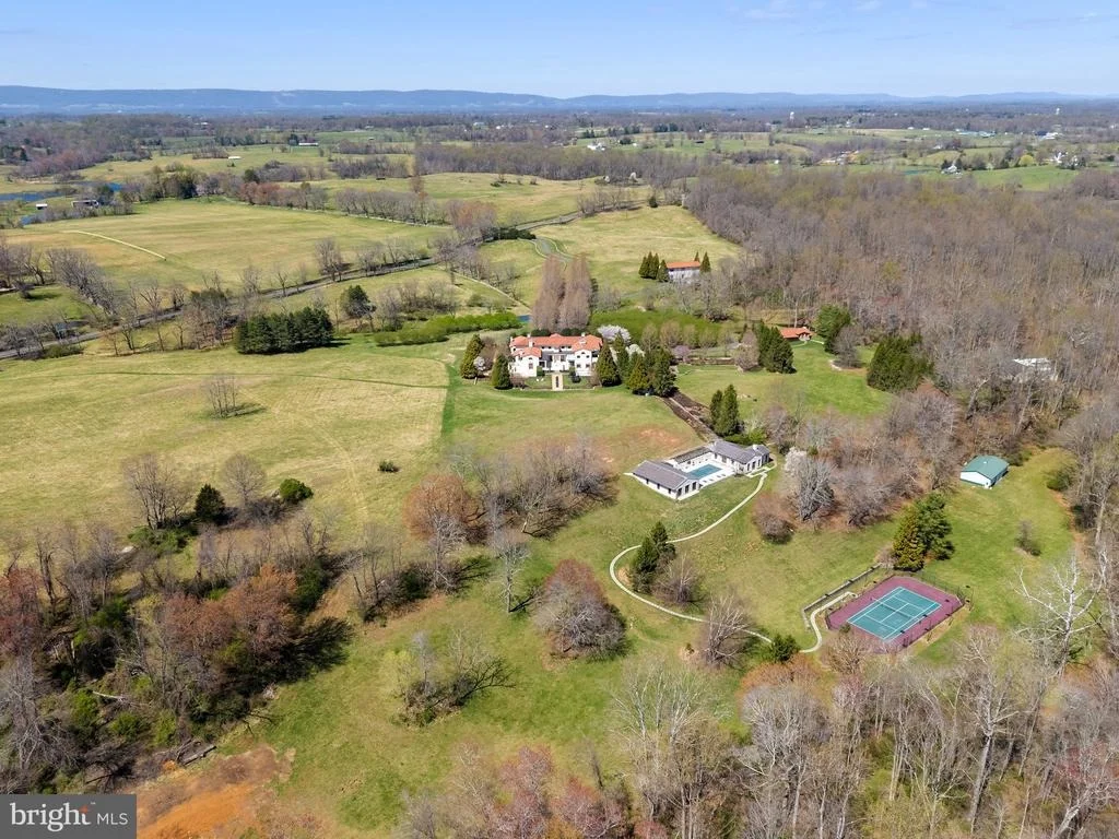 Photo of 2547 HALFWAY ROAD