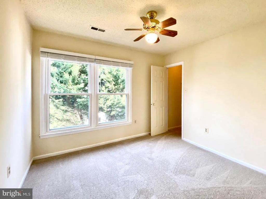 Photo of 14703 PONDSIDE DRIVE