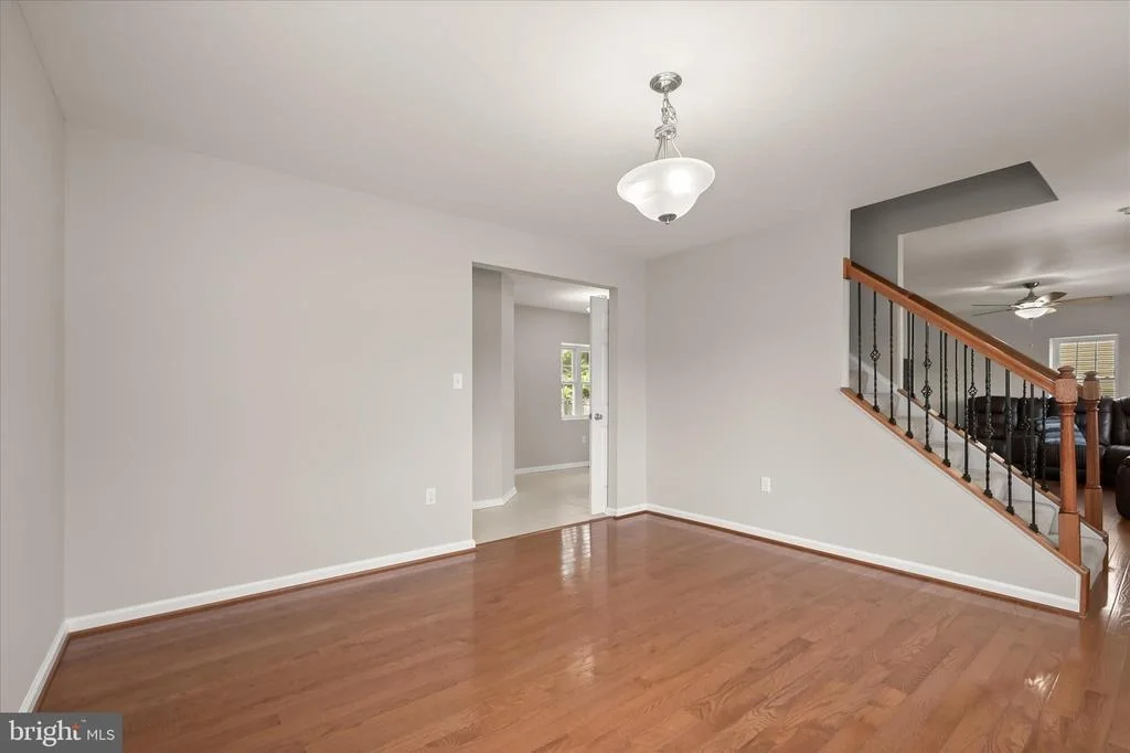 Photo of 305 BISHOP AVENUE