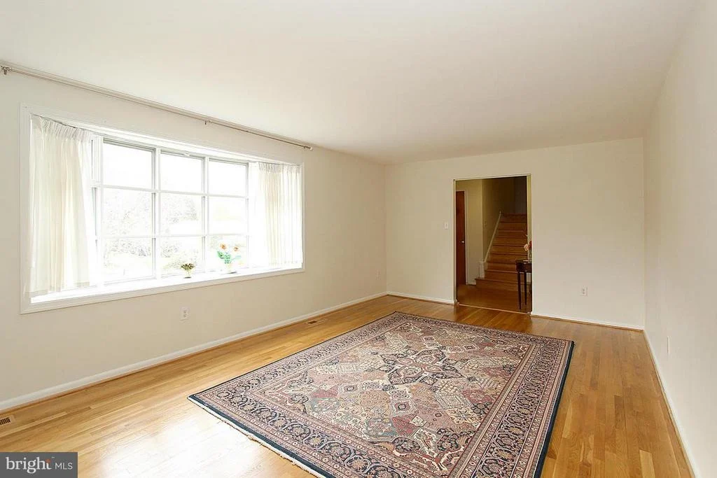 Photo of 17633 PRINCE EDWARD DRIVE
