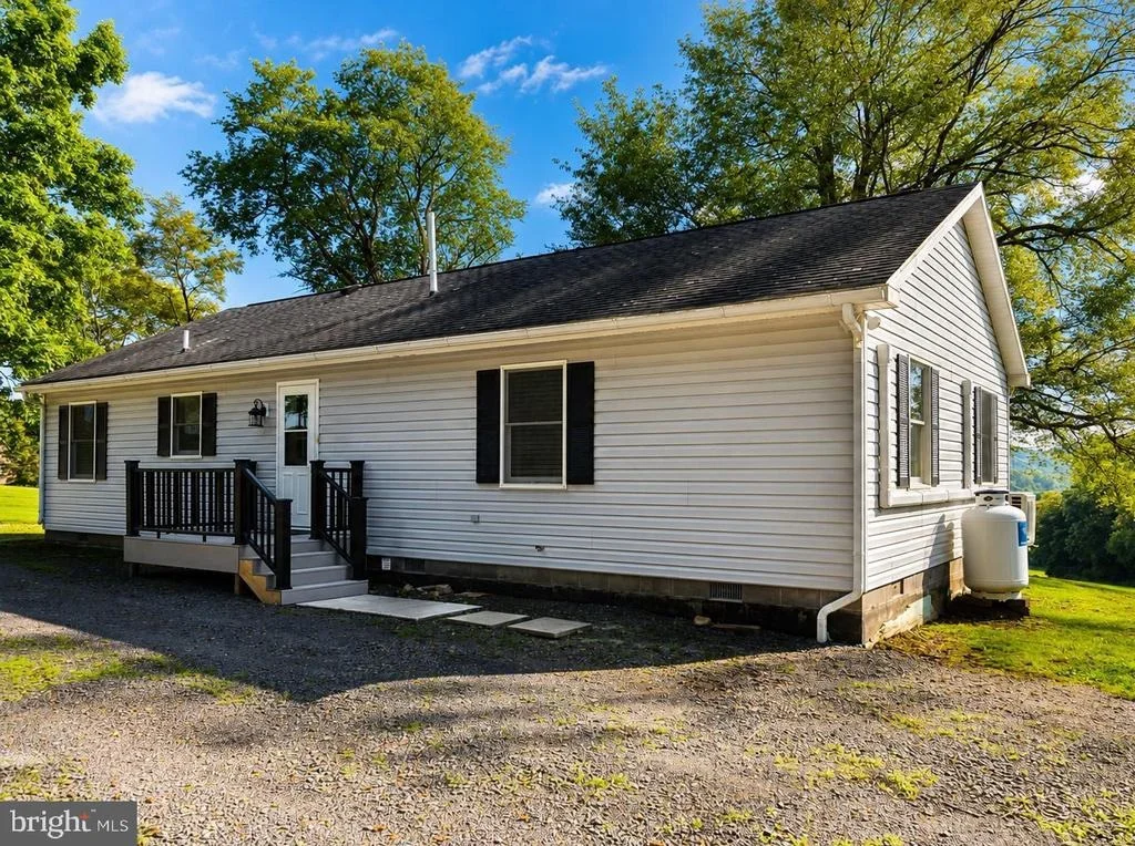 Photo of 680 MARLIN SAVAGE ROAD