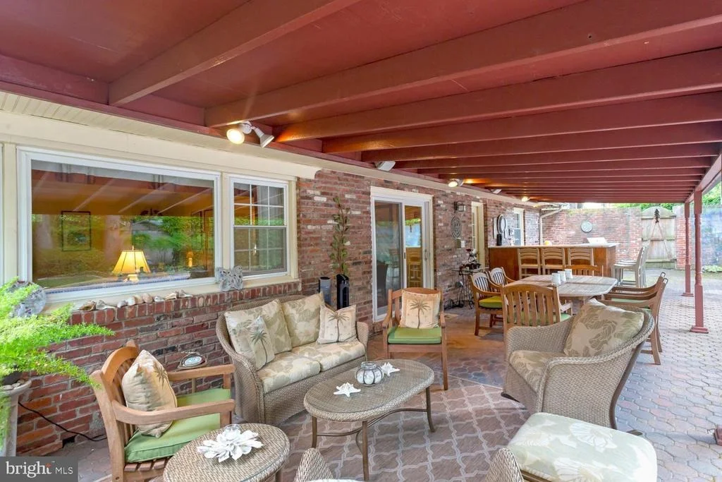 Photo of 4401 DOLPHIN LANE
