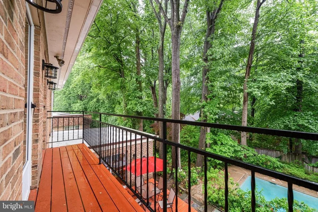 Photo of 1502 HIGHWOOD DRIVE