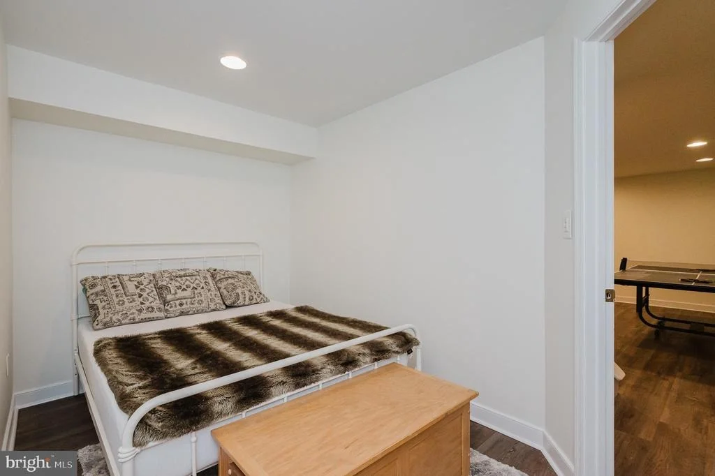 Photo of 2320 QUEENSBURY DRIVE