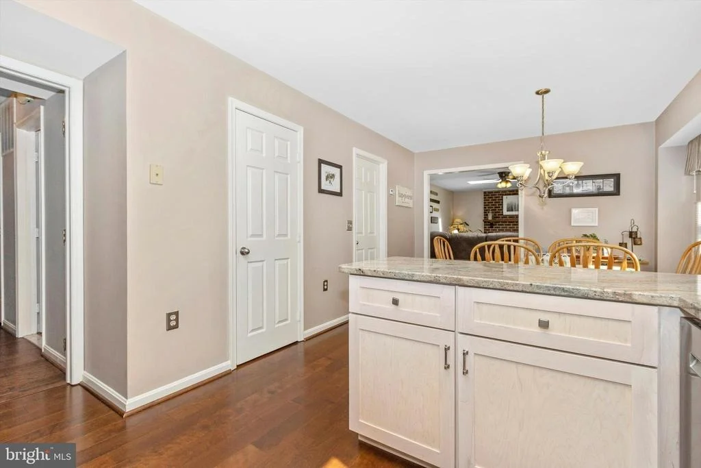 Photo of 8231 FOX HUNT LANE