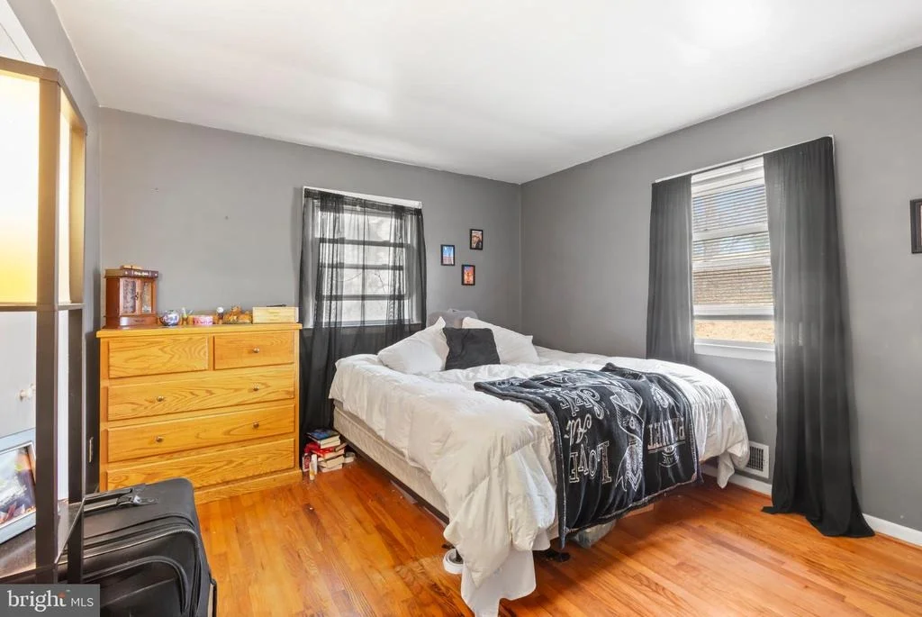 Photo of 3000 BREEZEWOOD LANE
