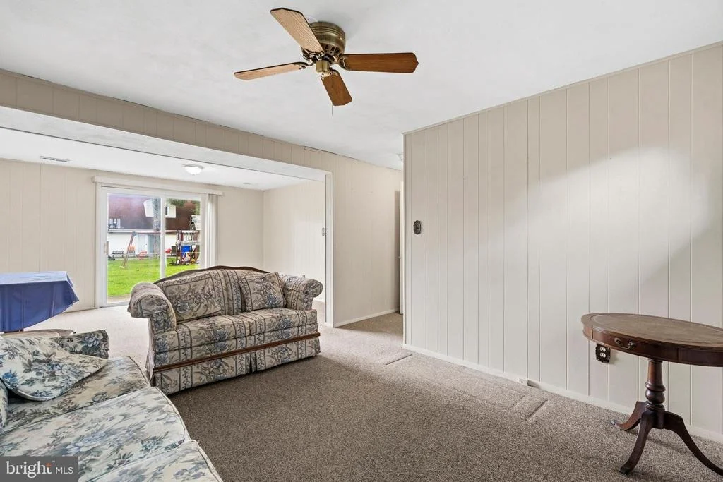Photo of 215 COMPTON ROAD