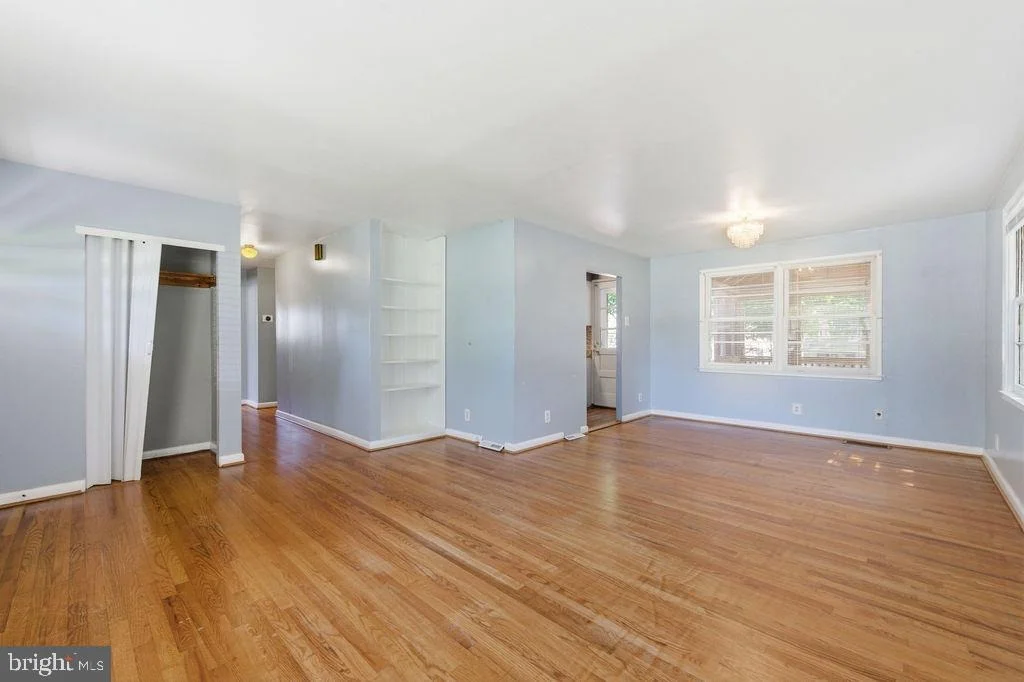 Photo of 9516 PARK AVENUE