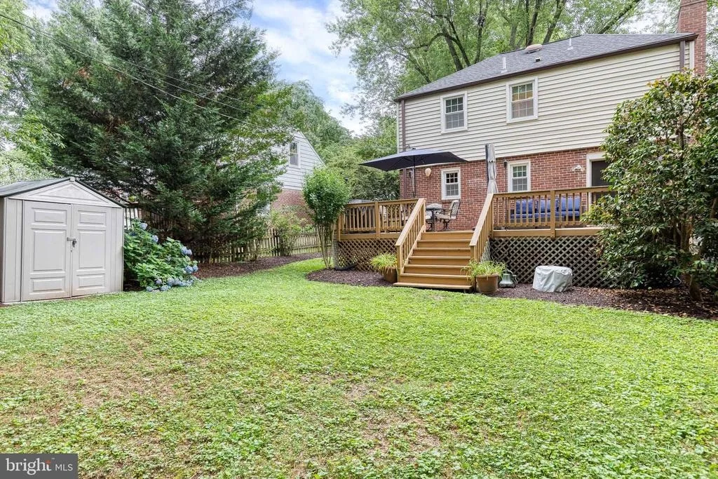 Photo of 533 BROOK ROAD