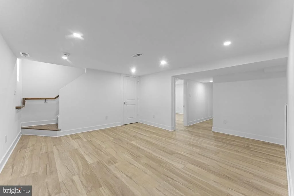 Photo of 305 WINE STREET