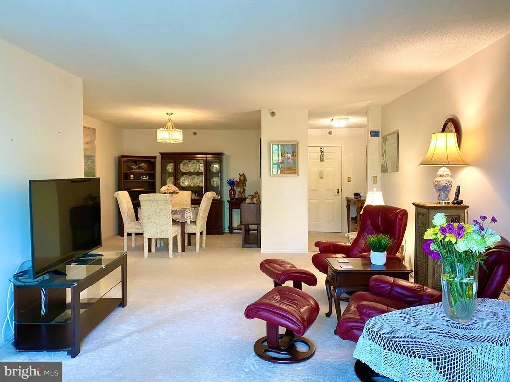 Photo of Unit 722 at 15100 INTERLACHEN DRIVE