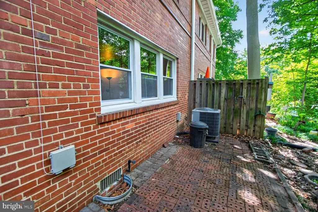 Photo of Unit 143 at 8640 GEREN ROAD