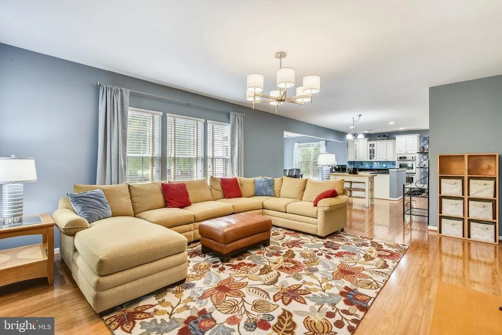 Photo of 25853 SPRING FARM CIRCLE