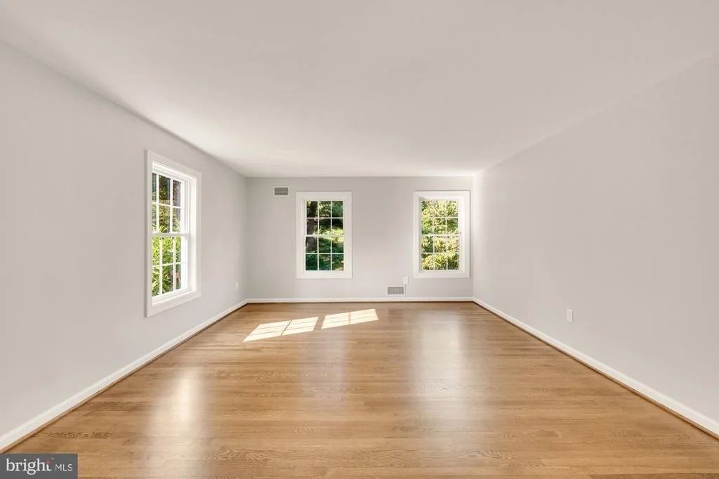 Photo of 8705 BELLS MILL ROAD