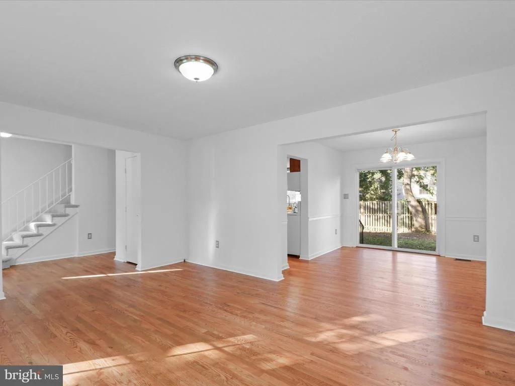 Photo of 8223 TREEBROOKE LANE