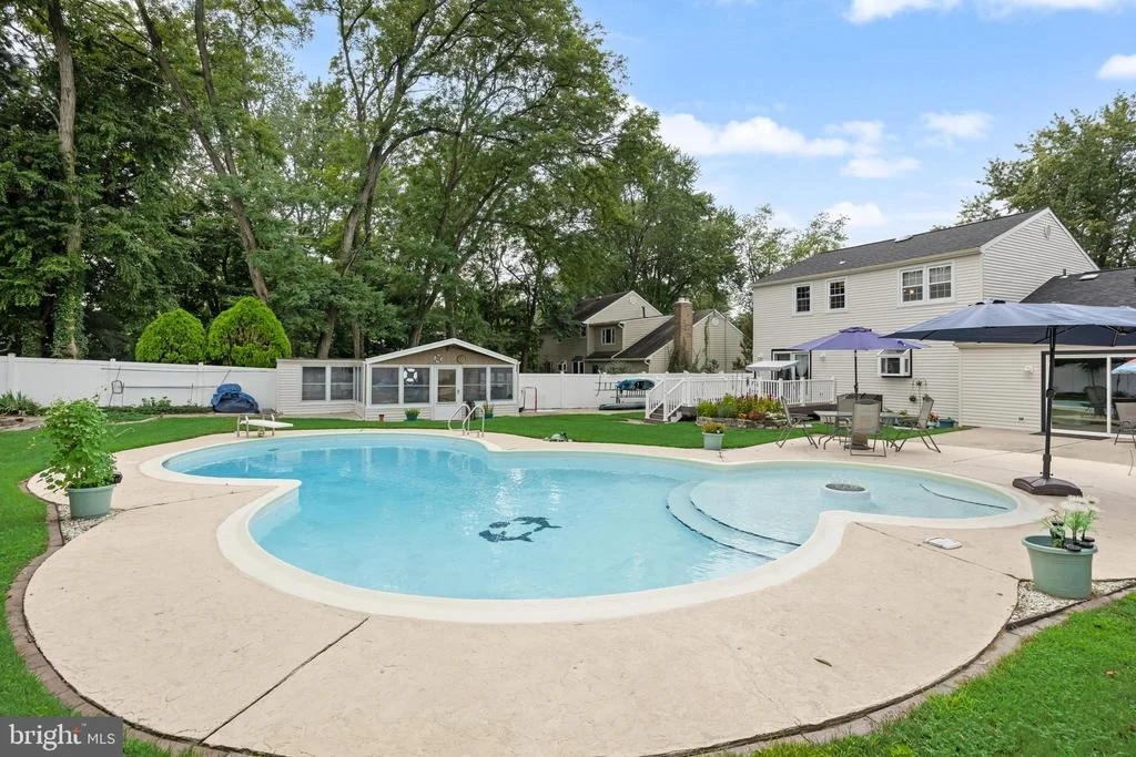 Photo of 52 SUNSET DRIVE