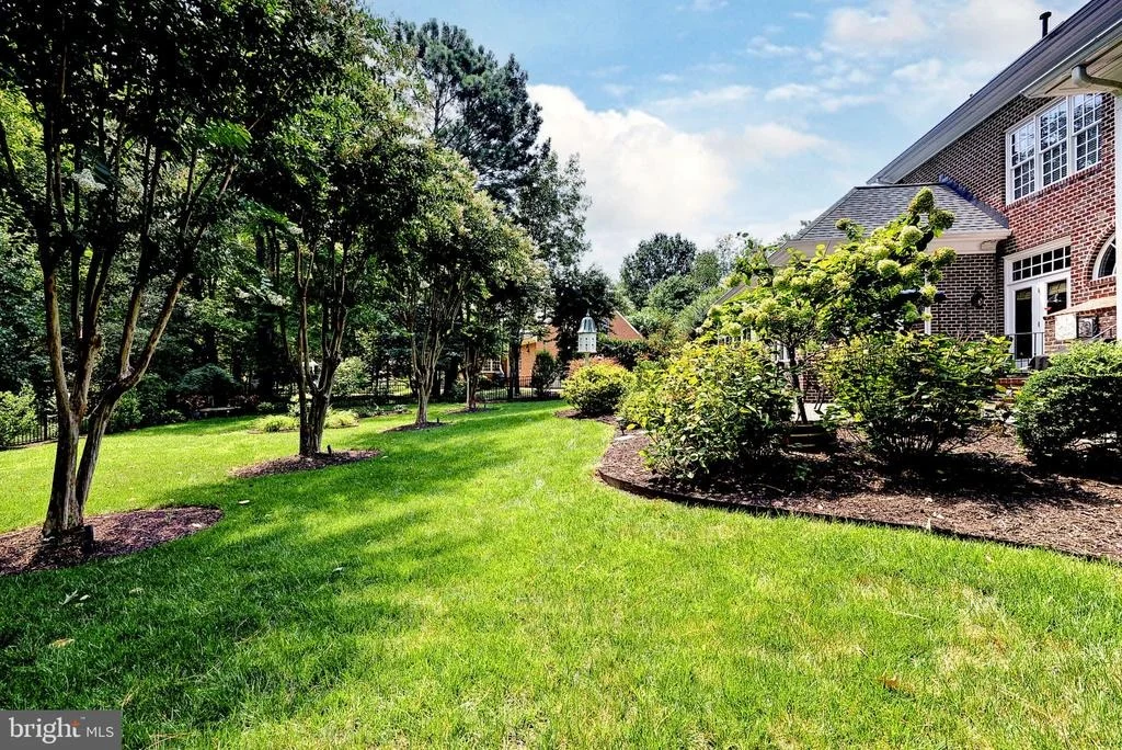 Photo of 2996 RIVER REACH