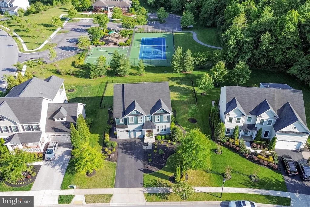 Photo of 2419 MACALLISTER LANE